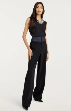 Pearl Necklace Brielle Tee